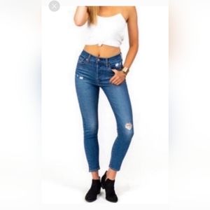 Levi's Wedgie Skinny Jeans Size 28 Distressed Excellent